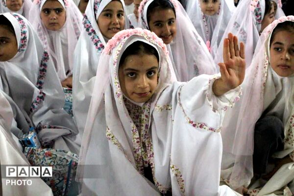 جشن تکلیف دانش‌آموزان مدرسه شهیدان هداوند۲ ناحیه 4 کرج 