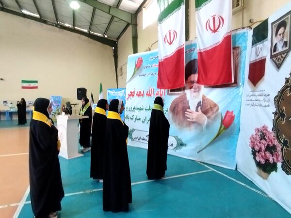 حضور پرشور مردم باغ‌شهر فین در راهپیمایی ۲۲ بهمن