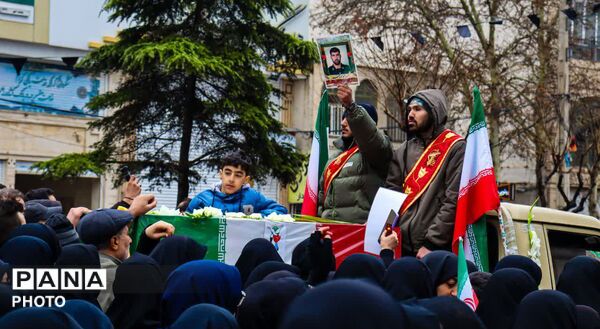 تشییع پیکر شهدای وطن بر دست مردم محمدشهر کرج 