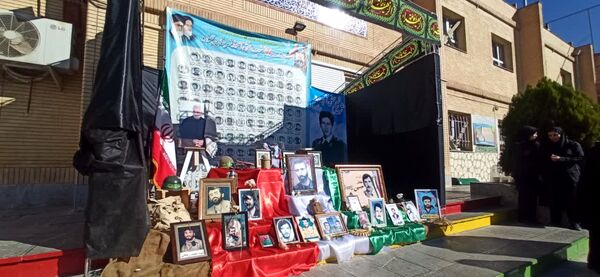 یادواره 118 شهید دانش‌آموز شهرستان بجنورد در مدرسه شاهد فاطمه زهرا(س)