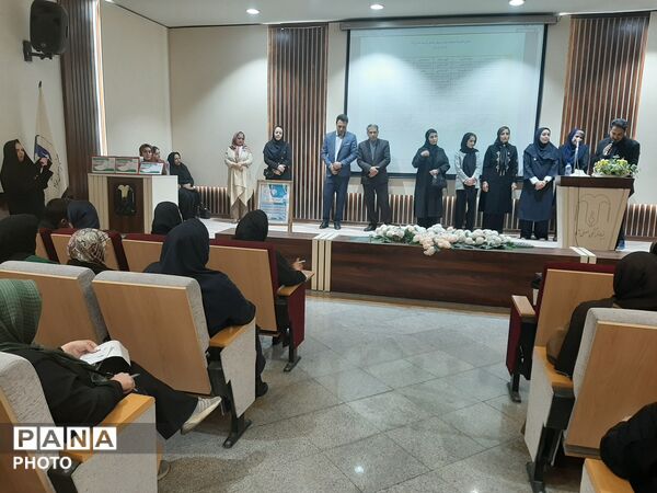 مجمع عمومی انجمن اولیا و مربیان در دبستان آرمینه مصلی‌نژاد