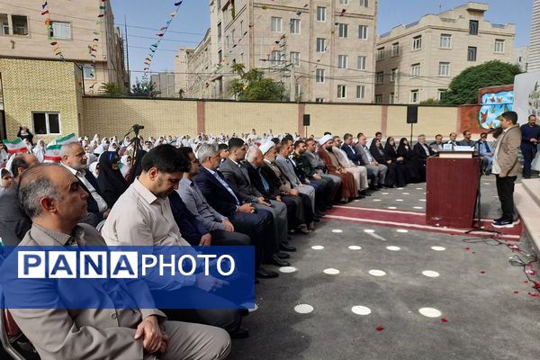 طلوع علم در مدرسه روشنگر با نغمه زنگ مهر