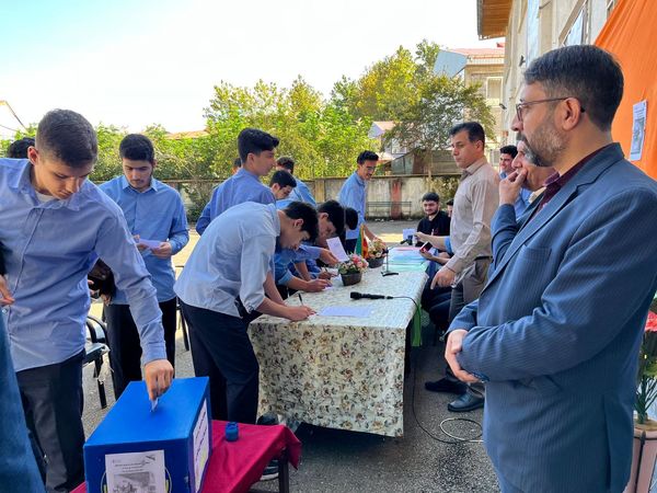 انتخابات همیار مشاور در مدرسه شهدای لطیفی 