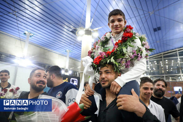 آیین استقبال از کاروان ورزشی دانش‌آموزی امید ایران از رقابت‌های ژیمنازیاد صربستان