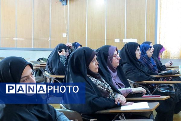 گردهمایی دبیران تفکر و سبک زندگی ناحیه یک شهرری