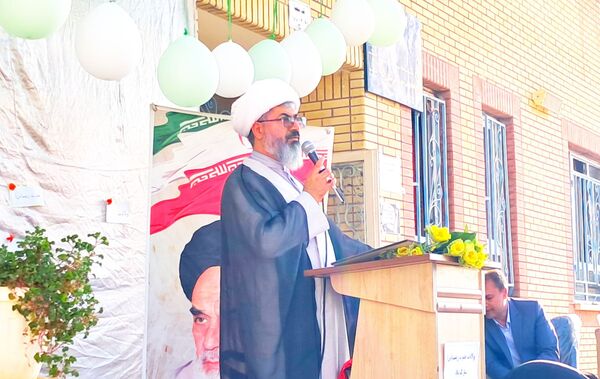 جشن میلاد حضرت زینب در دبیرستان حضرت زینب 