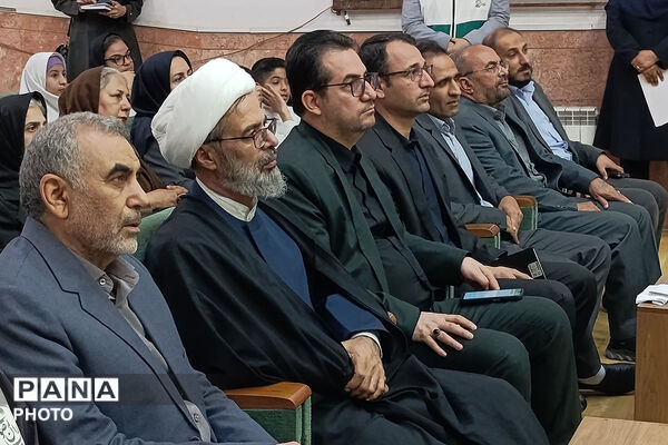 اهدای سمعک به دانش‌آموزان آسیب دیده شنوایی استان خراسان شمالی