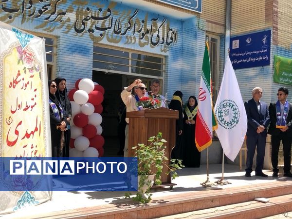 بازدید ارزیاب سازمان دانش‌آموزی کشور از دبیرستان تشکیلاتی المهدی ناحیه ۵ مشهد