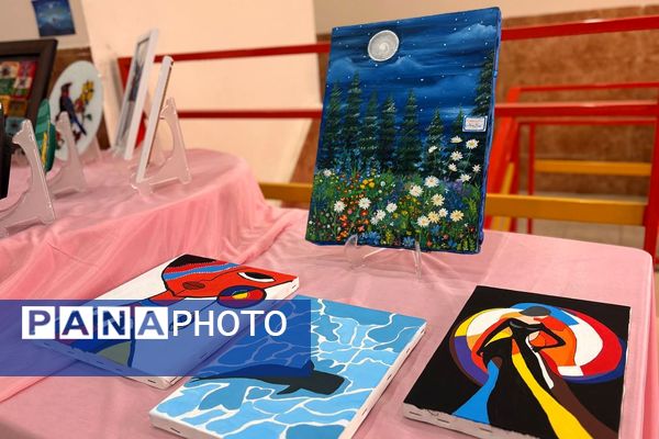 زنگ آغاز رقابت‌های هنری در گل‌های نمونه ورامین به صدا در آمد