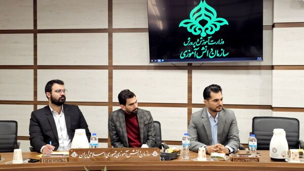 جلسه توسعه فعالیت‌های تربیتی و فرهنگی در گلستان