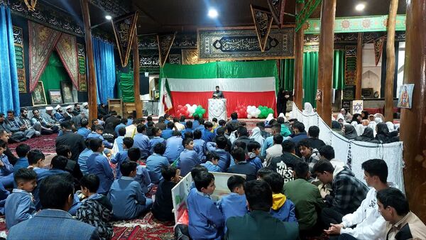 راهپیمایی یوم الله ۱۳ آبان در بلده مازندران
