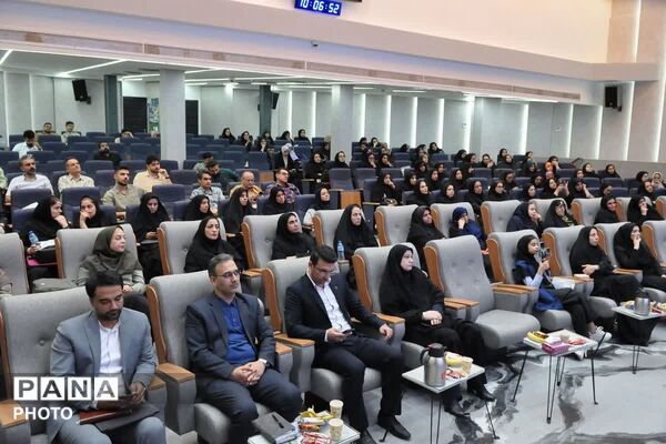 گامی برای ارتقای تخصصی دبیران ریاضی ورامین