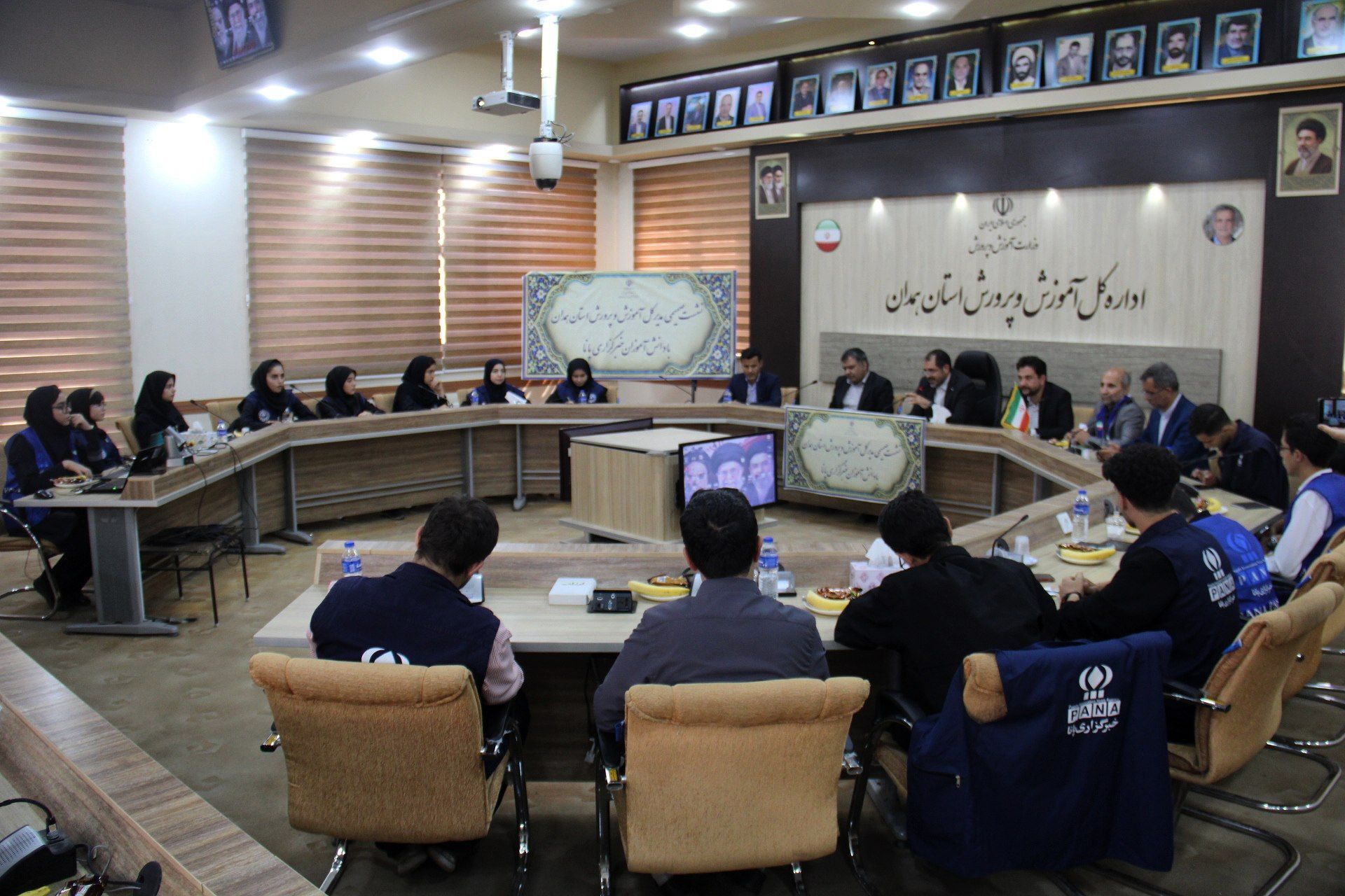نشست صمیمی مدیرکل آموزش و پرورش استان همدان با خبرنگاران پانا