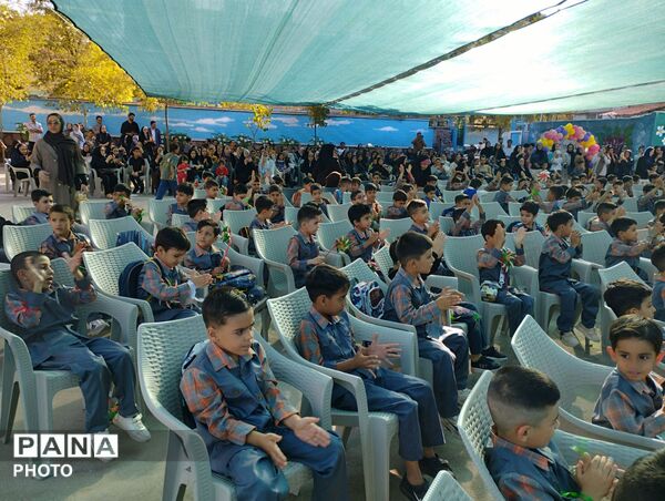 برگزاری جشن شکوفه ها در دبستان امامت ناحیه دو