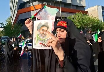 دل‌گویه‌های جان‌فدایان در میدان برای دختر جان‌فدای ایران