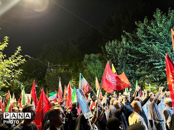 حضور باشکوه مردم کرج در در صدو سی وسومین شب از اجتماعات مردمی 
