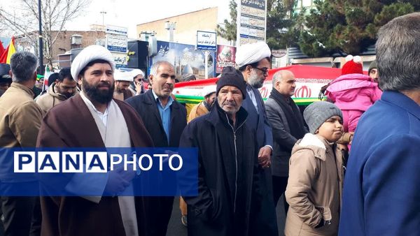 حماسه حضور مردم کاشمر در ۲۲ بهمن از قاب پانا