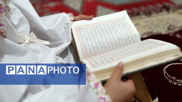 آیین معنوی اعتکاف دانش‌آموزان دختر مسجد سیدالشهدای یاسوج