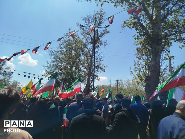 خروش مردم همیشه در صحنه کرج در مراسم چهلمین روز شهادت امام امت و نوگلان میناب