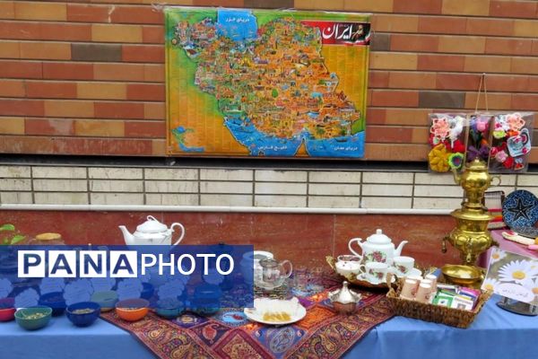 مراسم هفته پژوهش در دبیرستان بانو عفت آهنگری شهرری