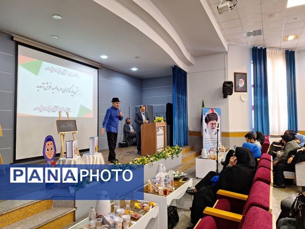 آیین تجلیل پایه گذاران مهر و امید در ناحیه۶ مشهد