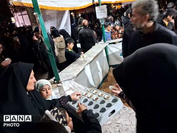 مراسم احیا در اولین شب قدر و هشتمین شب مراسم شهادت ایت الله خامنه ای 