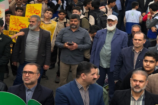 13 آبان و حضور حداکثری دانش‌آموزان املشی