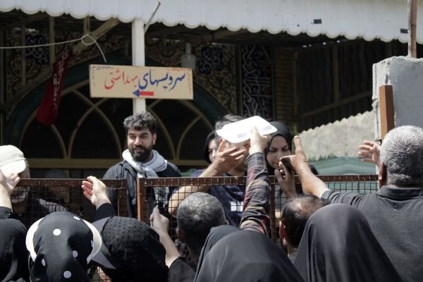 آیین پیاده‌روی جاماندگان اربعین در گچساران 