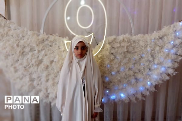 آغاز مسیر بندگی؛ جشن تکلیف دانش‌آموزان دختر فیروزکوهی