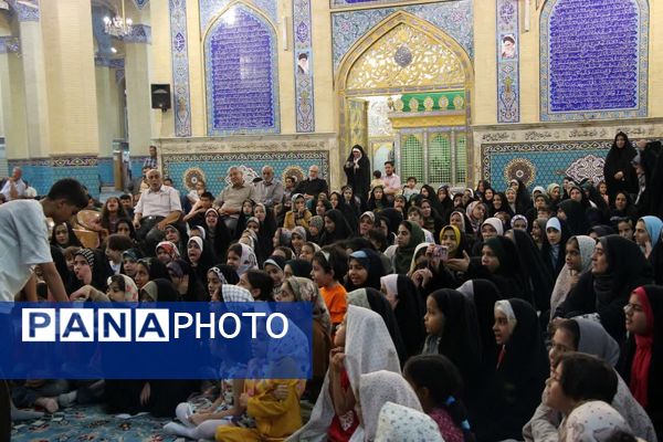 اختتامیه جشنواره تولید محتوا نماز و مسابقه عطر انتظار در امامزاده سیدجعفر یزد