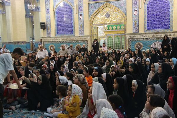 اختتامیه جشنواره تولید محتوا نماز و مسابقه عطر انتظار در امامزاده سیدجعفر یزد