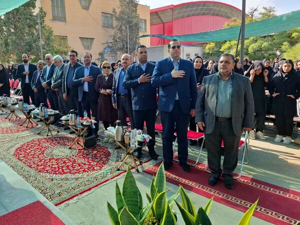 زنگ نیک اندیشی با هدف ترویج فرهنگ و مشارکت خیرین مدرسه ساز در هنرستان دکتر هادوی