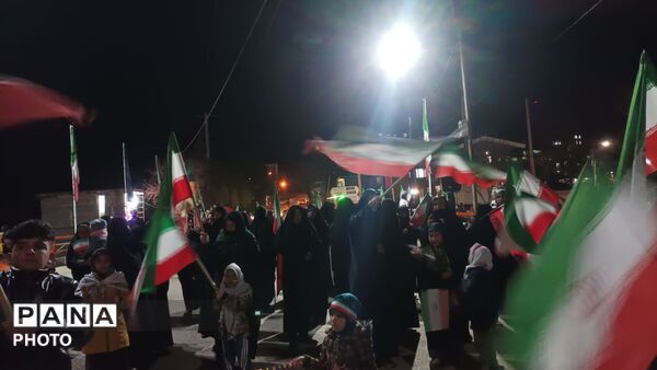 حضور پرشور مردم در بلوار حسینیه شهدای شهر بار