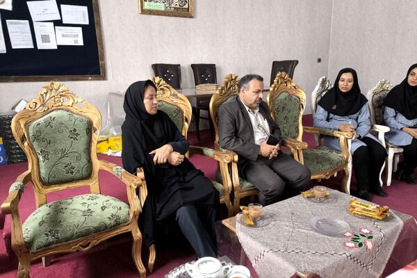 تقدیر مسئولان شهرستان لارستان از دبیران دبیرستان راه برتر