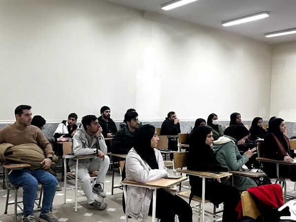 مانور و آموزش اطفاء حریق در دانشگاه آزاد تویسرکان