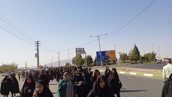 حرکت عشاق اهل بیت از موکب علی اصغری فدافن درآغازین لحظات اربعین حسینی