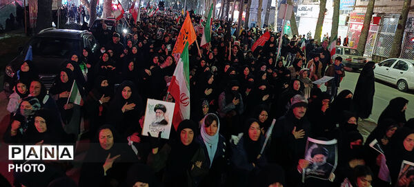 اجتماع و راهپیمایی در هفتین شب در شهرستان بجنورد 