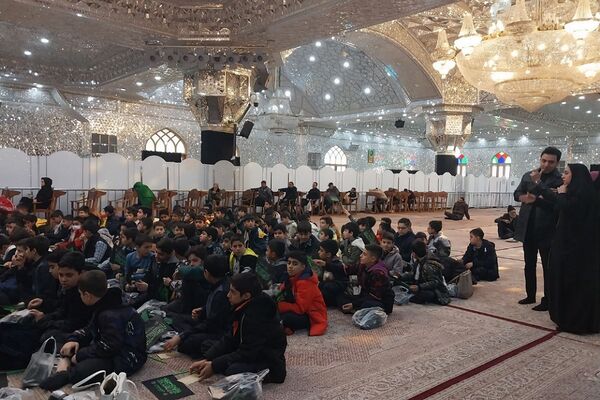 حضور دانش‌آموزان دبستان قلنبر ناحیه 2 شهرری در مراسم نوگلان فاطمی 