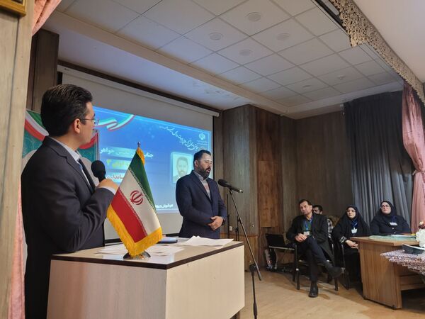 جلسه روسای انجمن مدار ناحیه سه در دبستان مصلی نژاد حضرت زینب