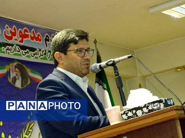 نشست صمیمی نخبگان و فرهنگیان سوادکوه با حضور معاون پارلمانی وزیر آموزش‌وپرورش 