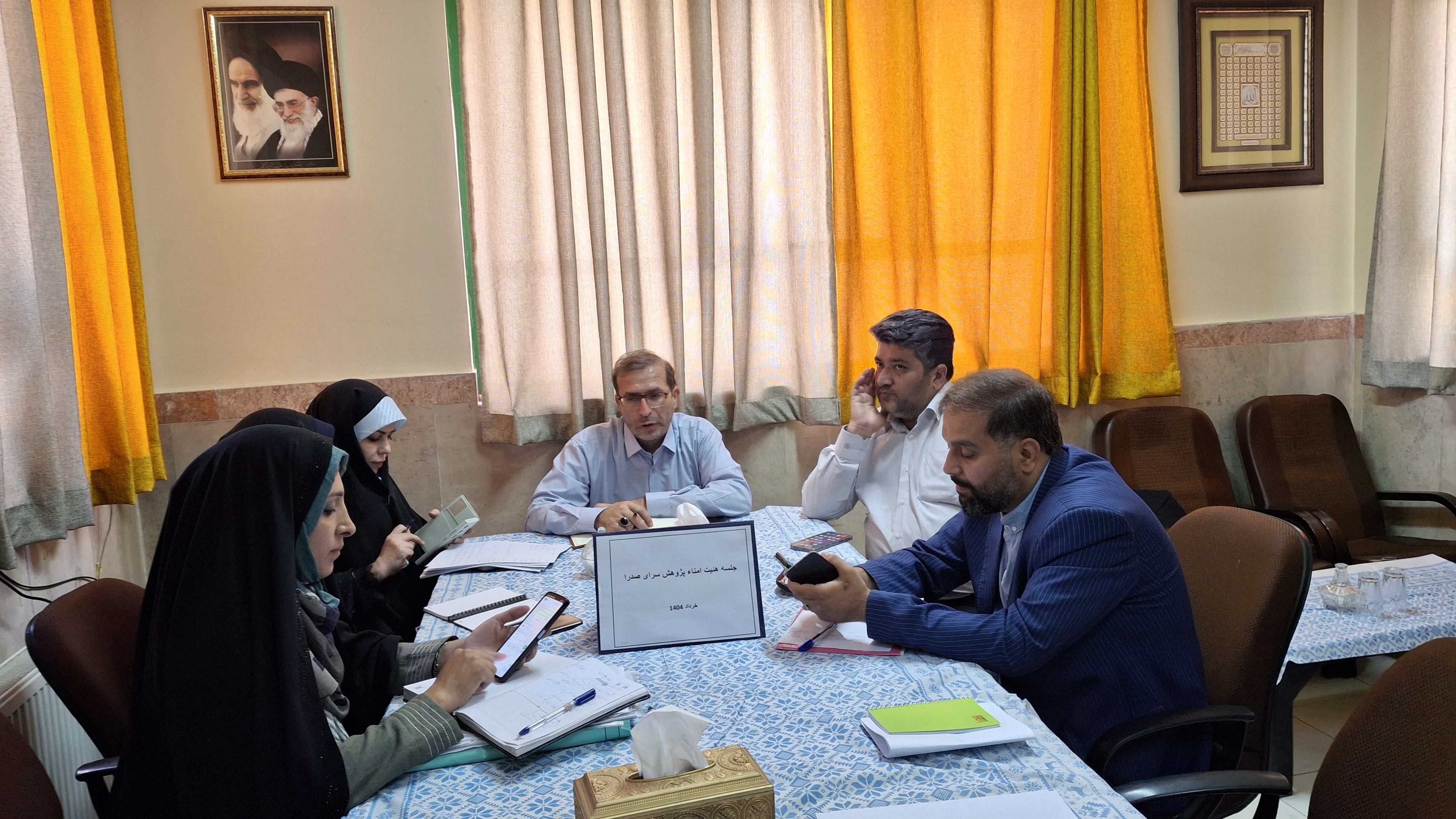 تبیین، همان کاری است که پژوهش‌سرا باید از آن شروع کند