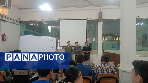 جلسه تبادل تجربه با رتبه ۵ کنکور در دبیرستان شاهد ابوذر غفاری 