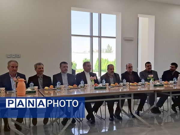 بازدید از مرکز خانه چتر موسسه خیریه گلستان علی(ع)