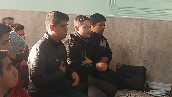 زیارت عاشورا  در دبیرستان شاهد ابوذر غفاری نیشابور