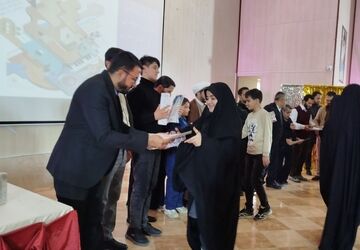 افتتاح جشنواره‌های فرهنگی و هنری دانش‌آموزی با رونمایی از بسته «ایرانمون»