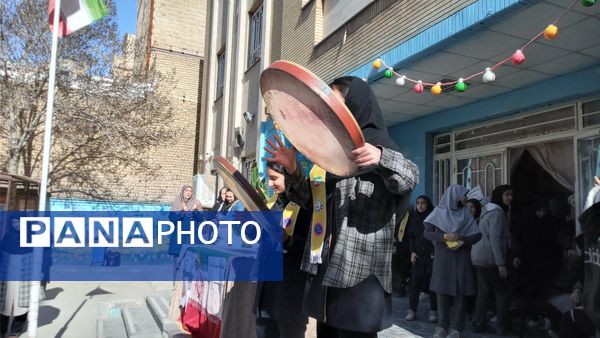 جشن دهه ی فجر در دبیرستان میرزا جعفر سروقد