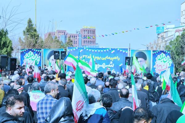 تصاویر ماندگار از حماسه 22بهمن در پرند