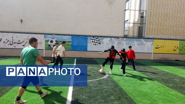 افتتاح زمین چمن مصنوعی فوتبال به نام شهید حسن غازی در دبیرستان متوسطه دوره دوم شاهد صارمیه ۶ ناحیه ۴ 