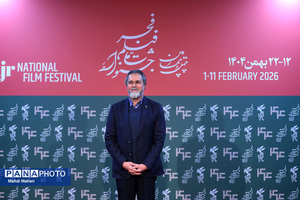 نشست نقد و بررسی فیلم «جانشین» در چهل و چهارمین جشنواره ملی فیلم فجر