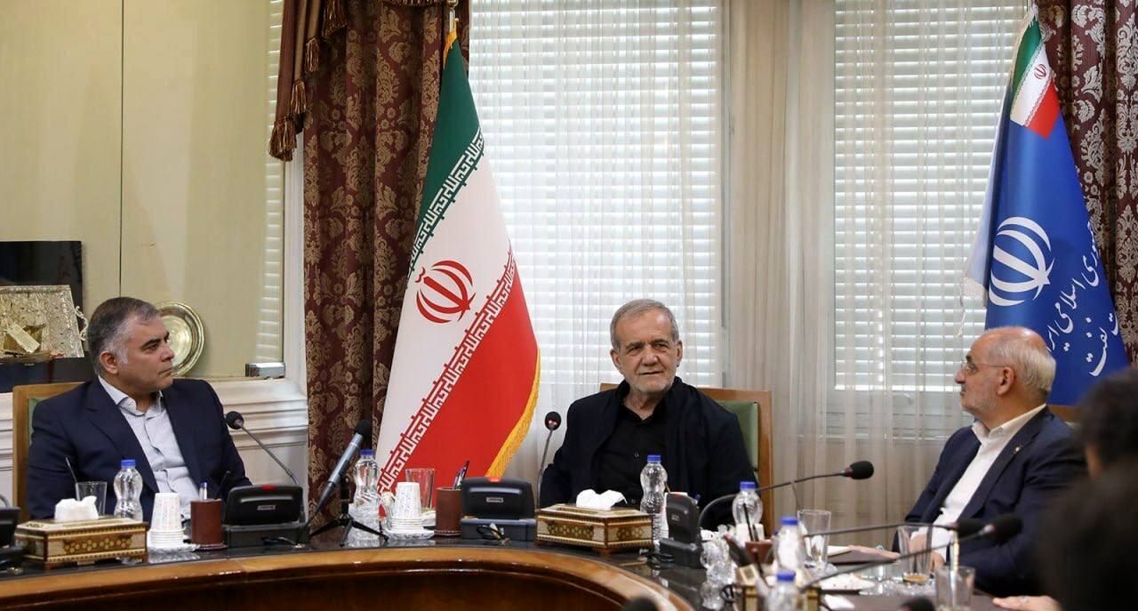 بازدید سرزده پزشکیان از وزارت نفت